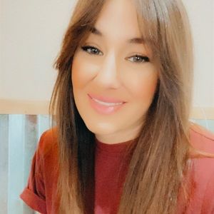 Meet your Posher, Amanda.